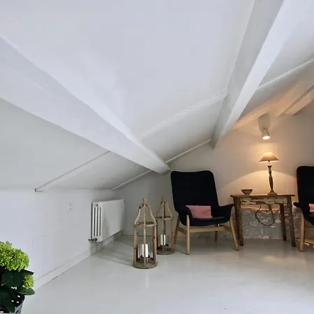 Casa Miele Historic Spacious House In Central Location Апартаменты